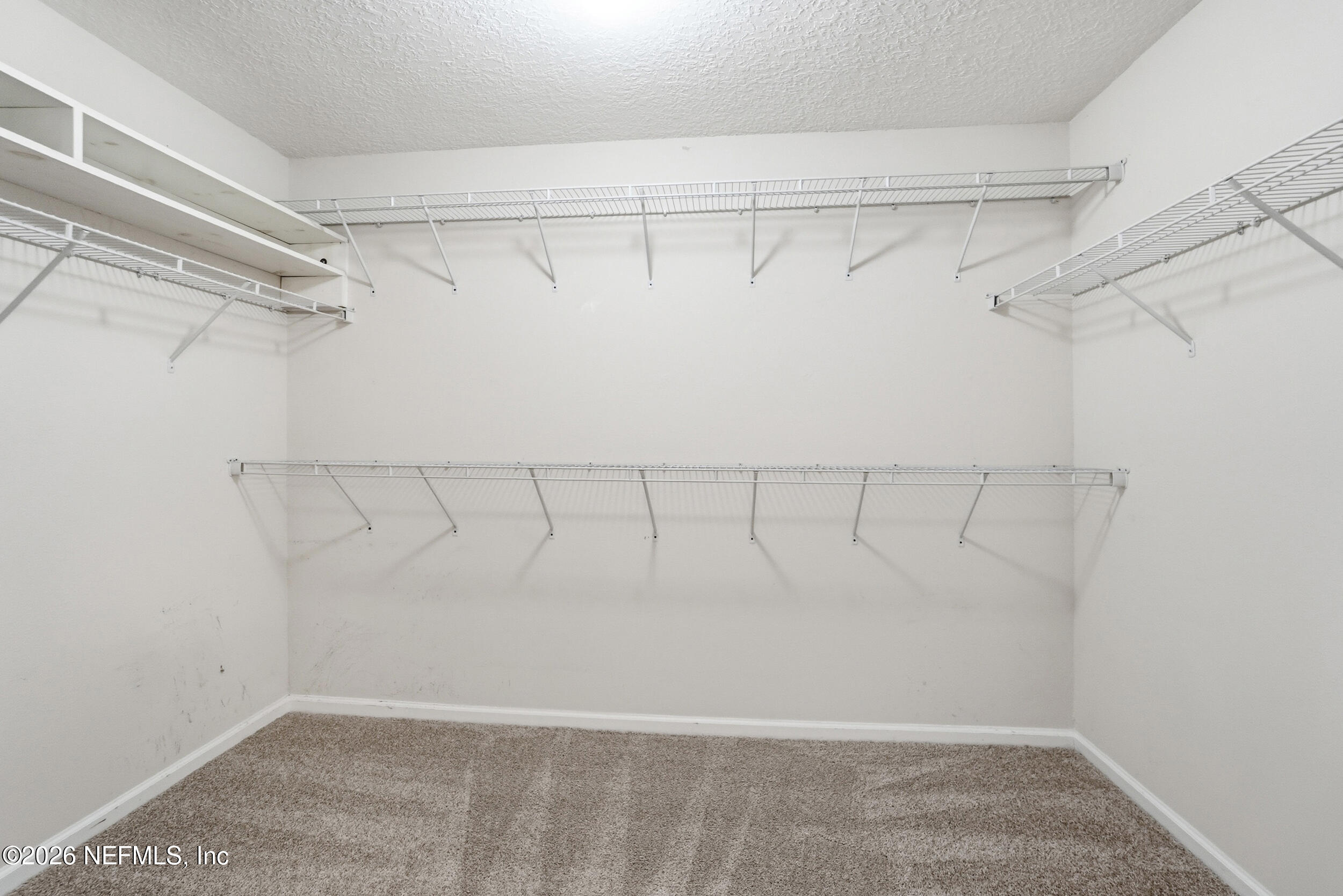 3933 VICTORIA LAKES Drive S