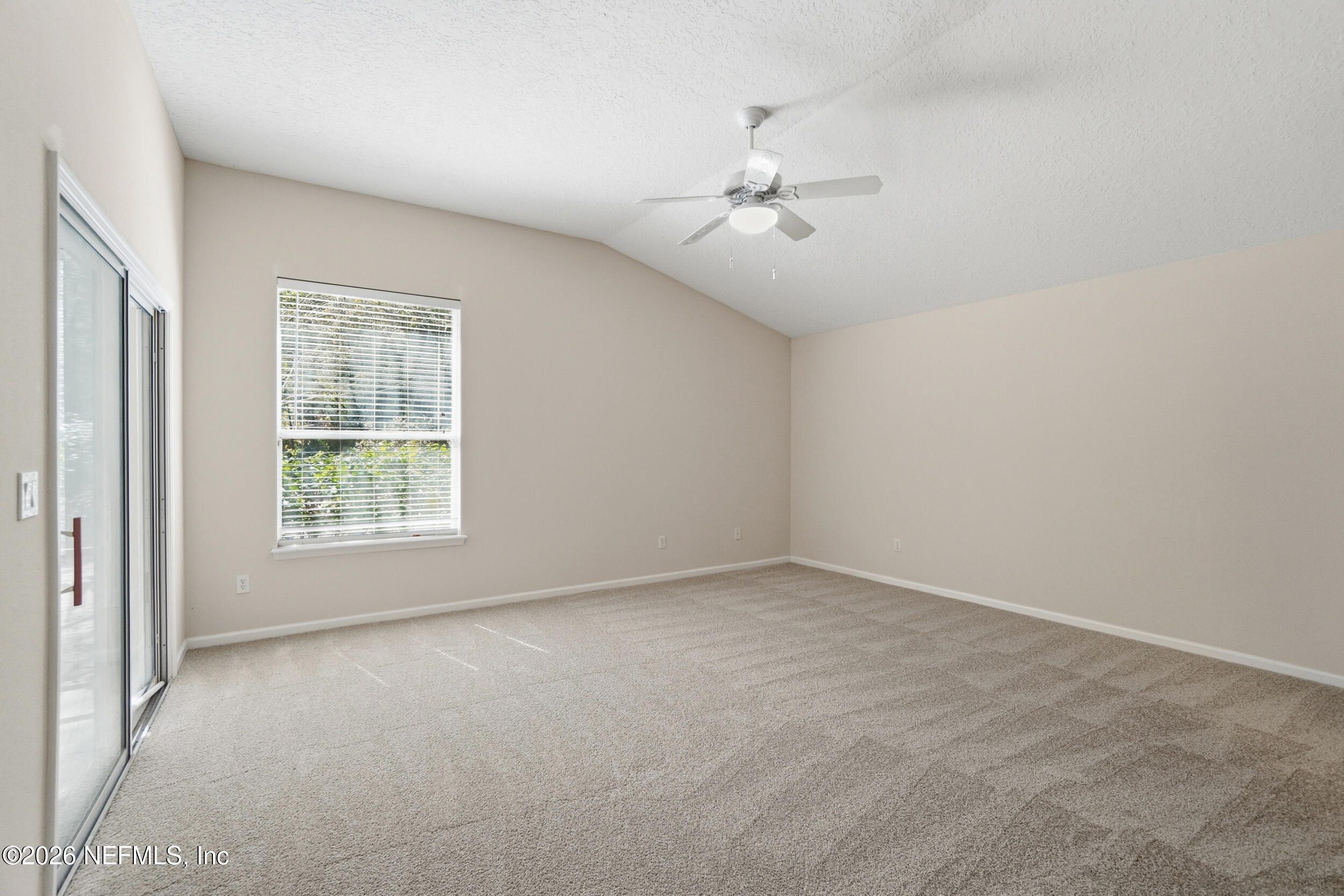 3933 VICTORIA LAKES Drive S