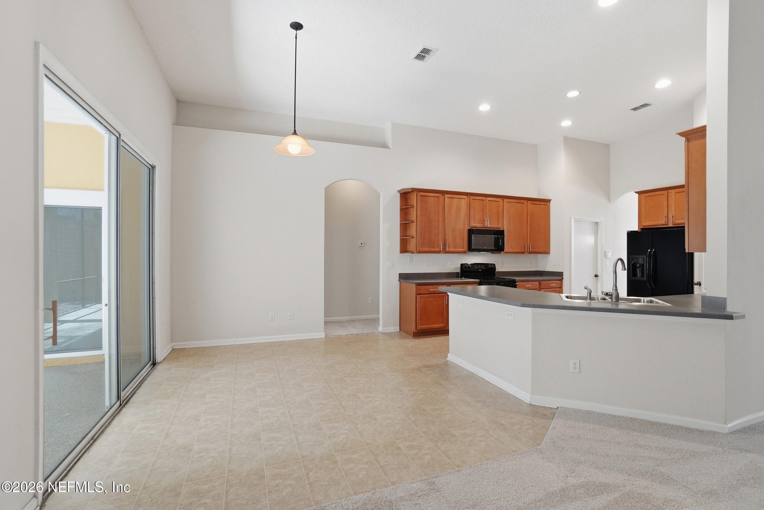 3933 VICTORIA LAKES Drive S