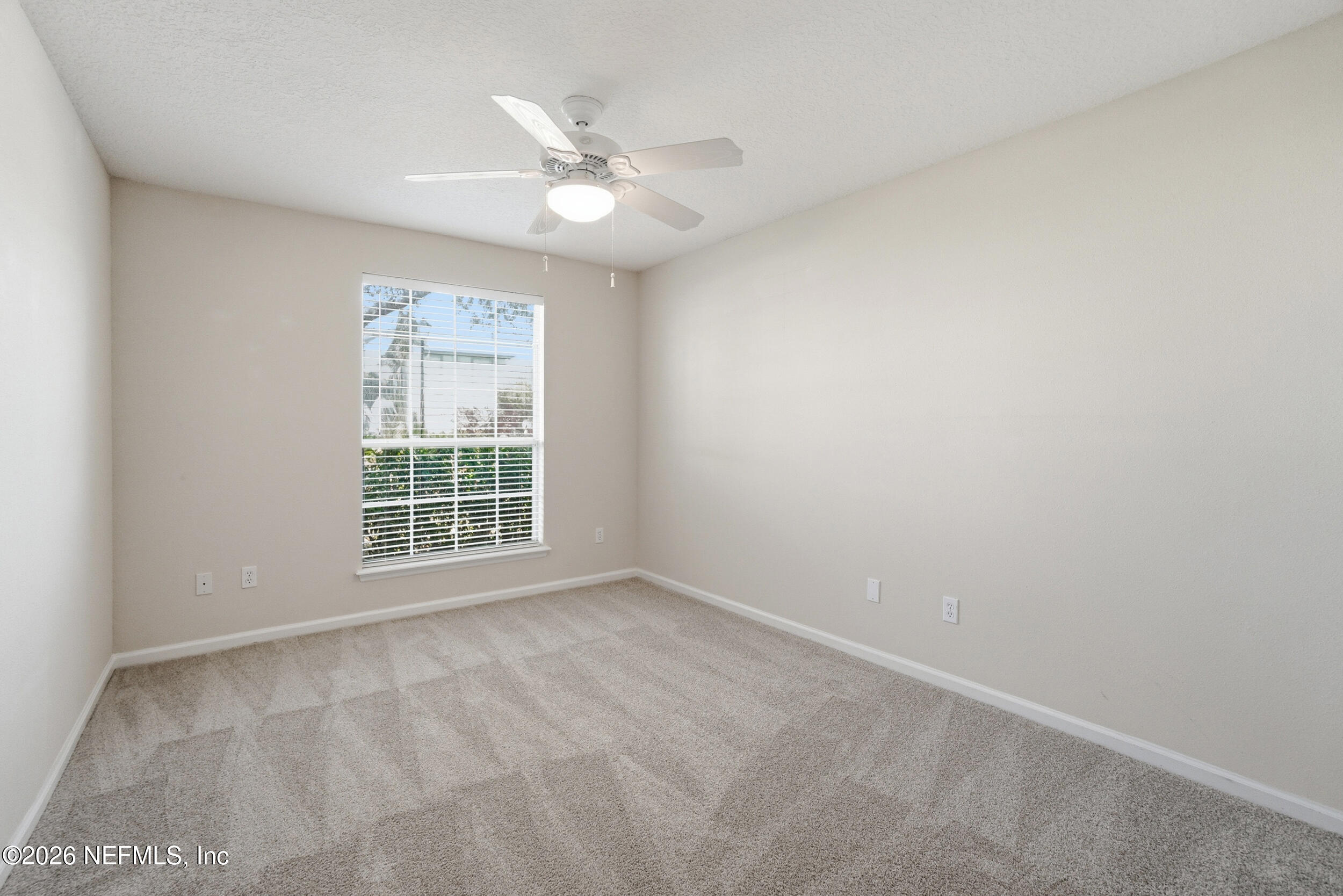 3933 VICTORIA LAKES Drive S