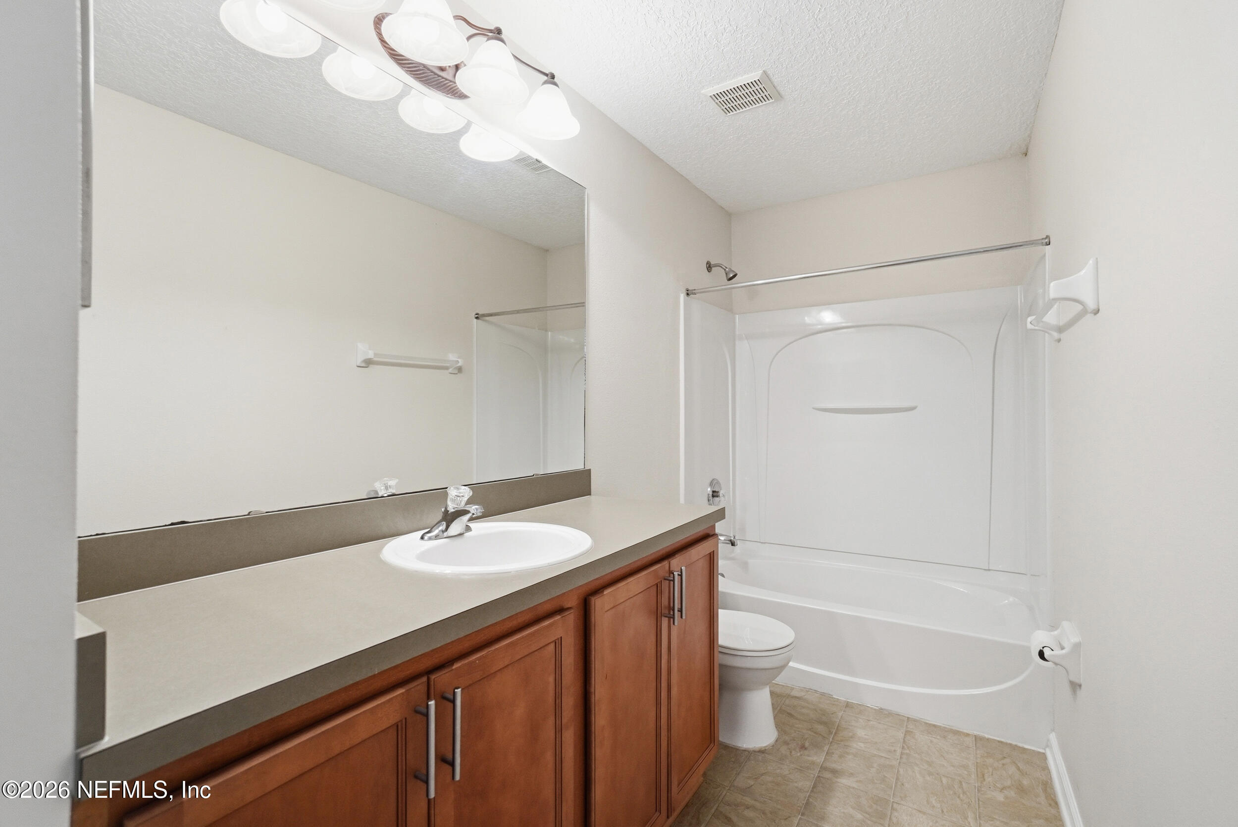 3933 VICTORIA LAKES Drive S