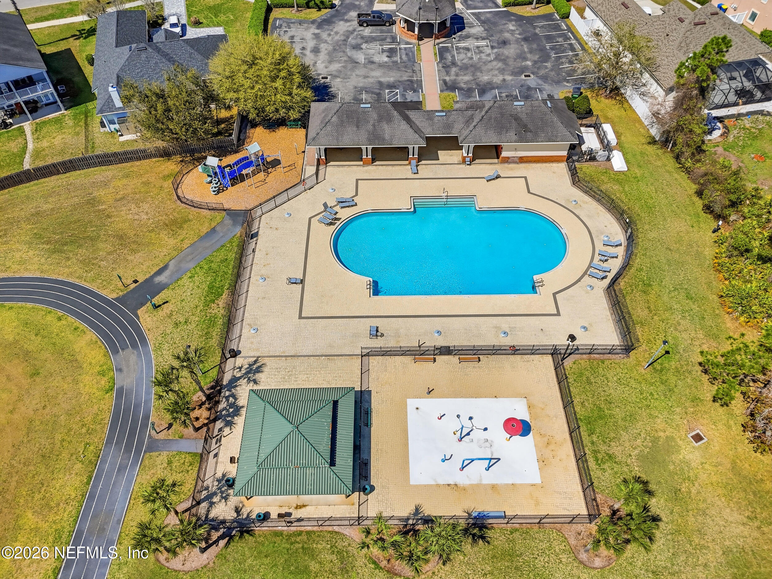 3933 VICTORIA LAKES Drive S