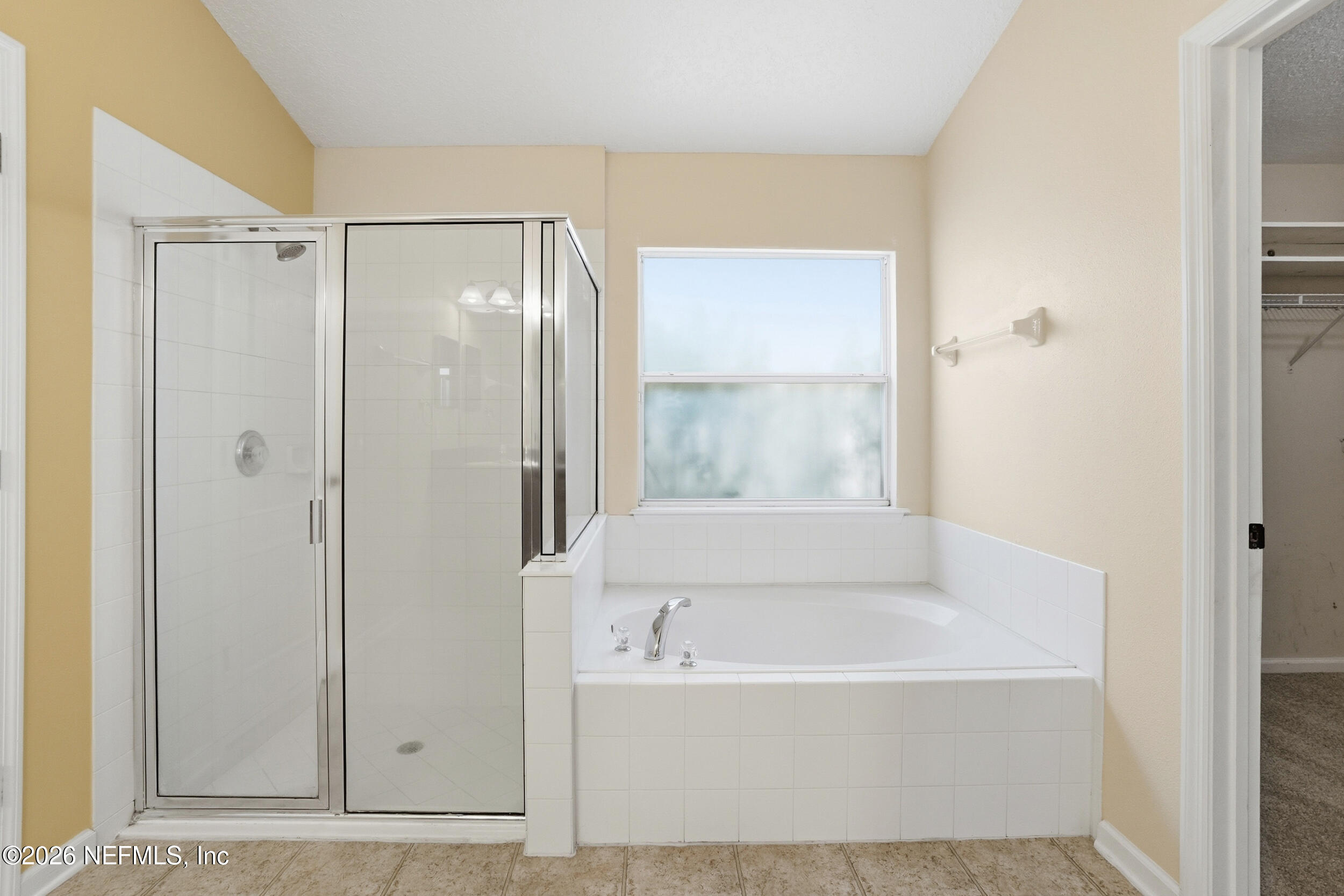 3933 VICTORIA LAKES Drive S