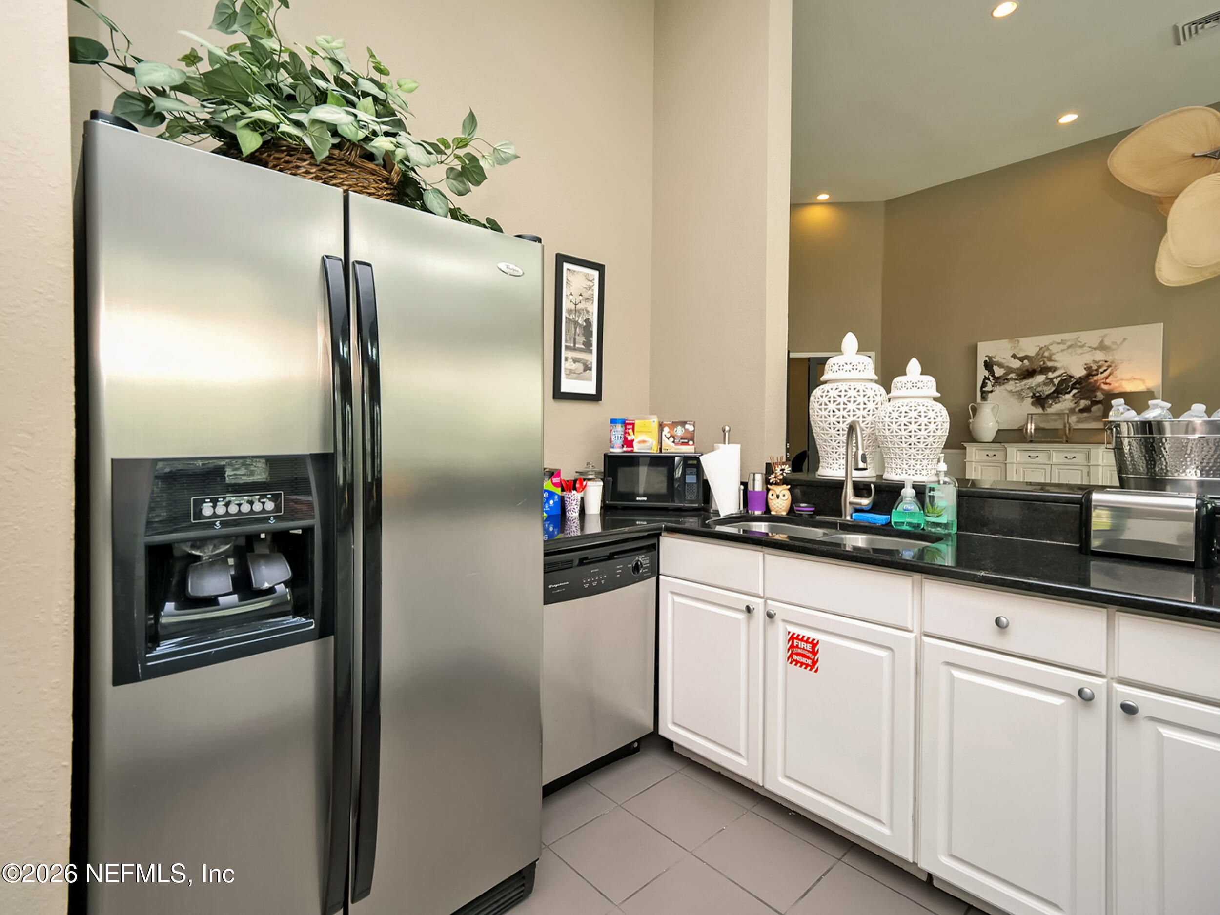 13703 N RICHMOND PARK Drive N 2109