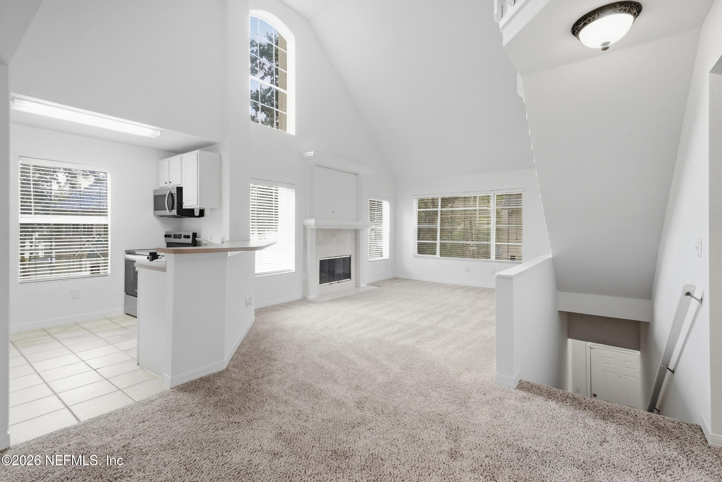 13703 N RICHMOND PARK Drive N 2109