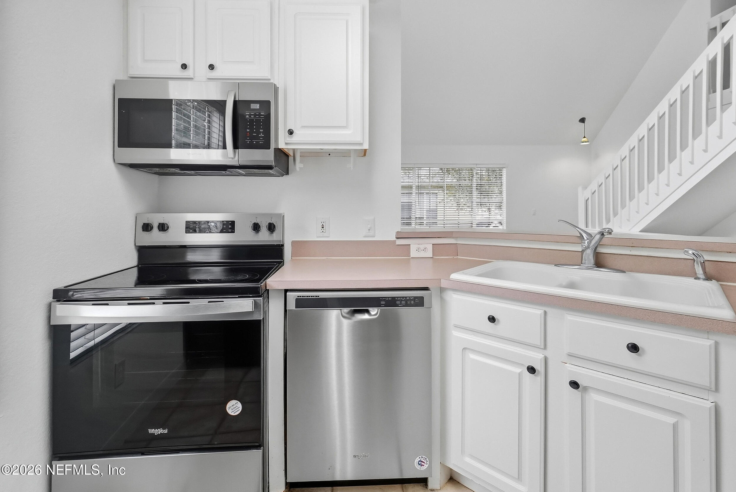 13703 N RICHMOND PARK Drive N 2109