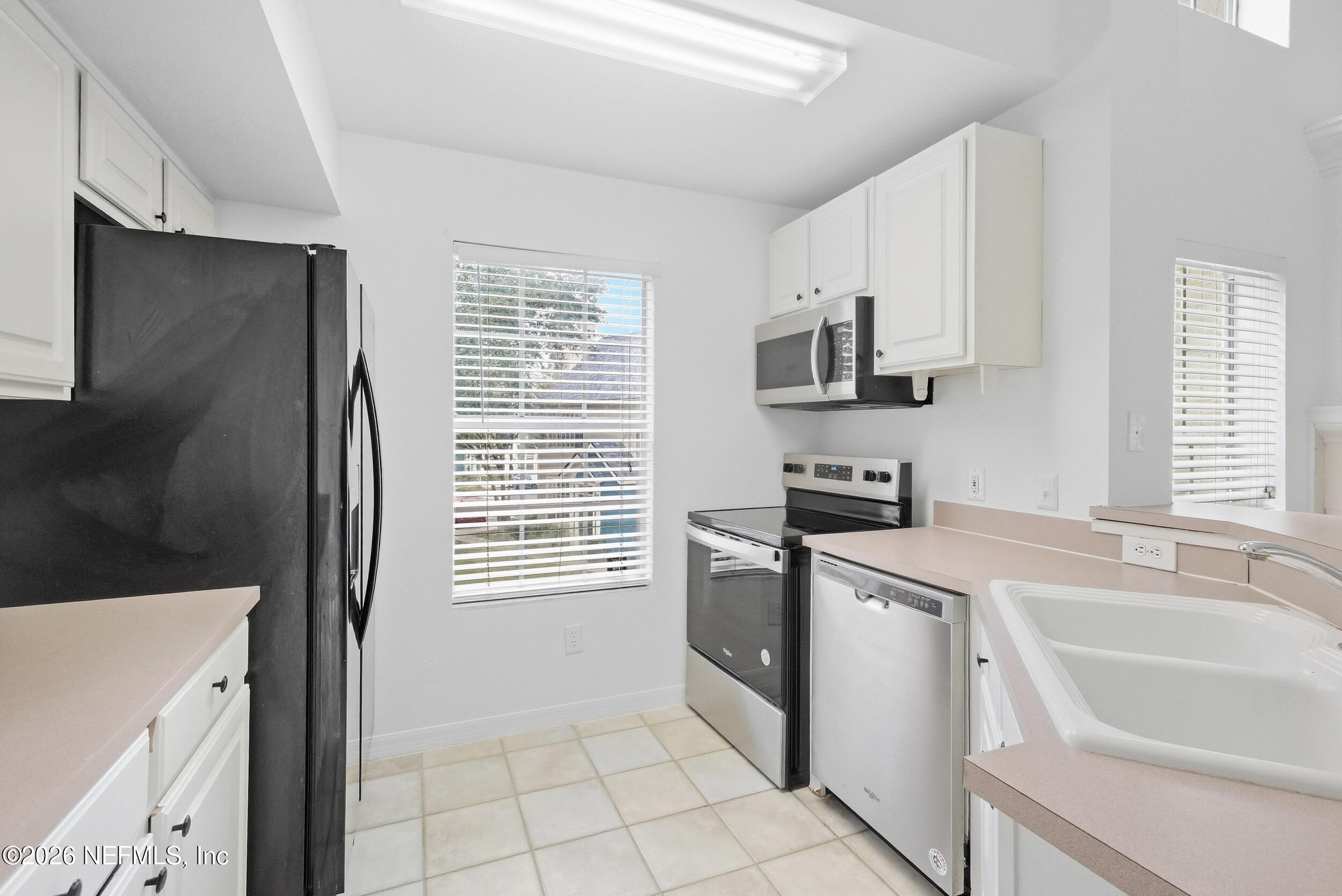 13703 N RICHMOND PARK Drive N 2109
