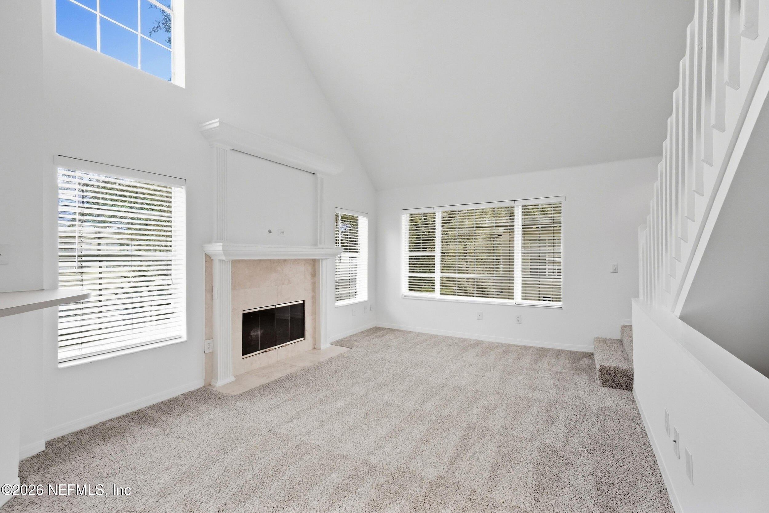 13703 N RICHMOND PARK Drive N 2109