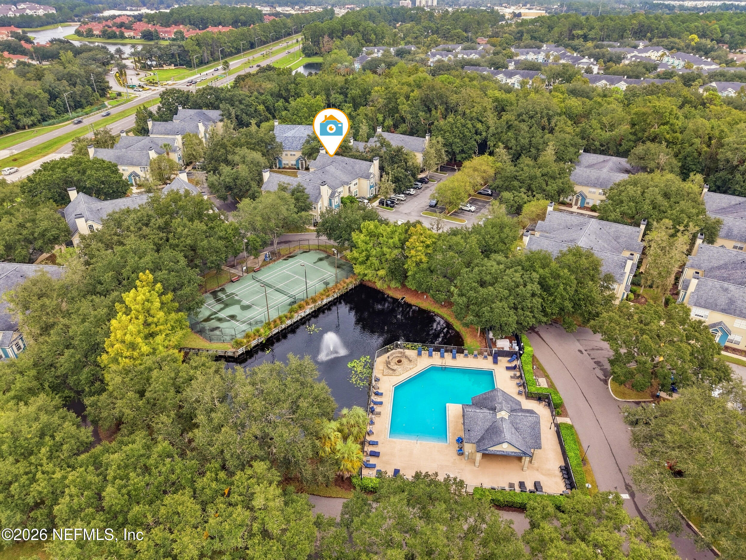 13703 N RICHMOND PARK Drive N 2109