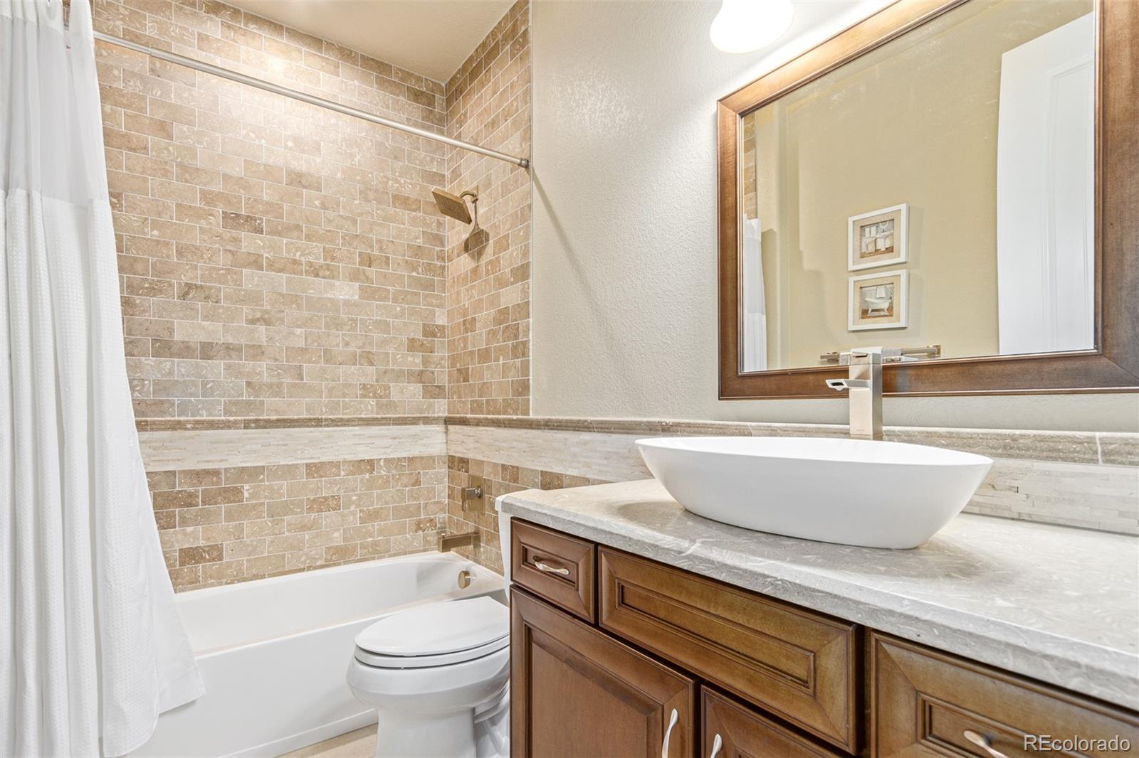 14921 W Warren Avenue