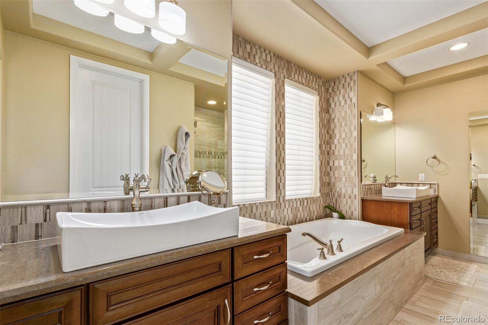 14921 W Warren Avenue