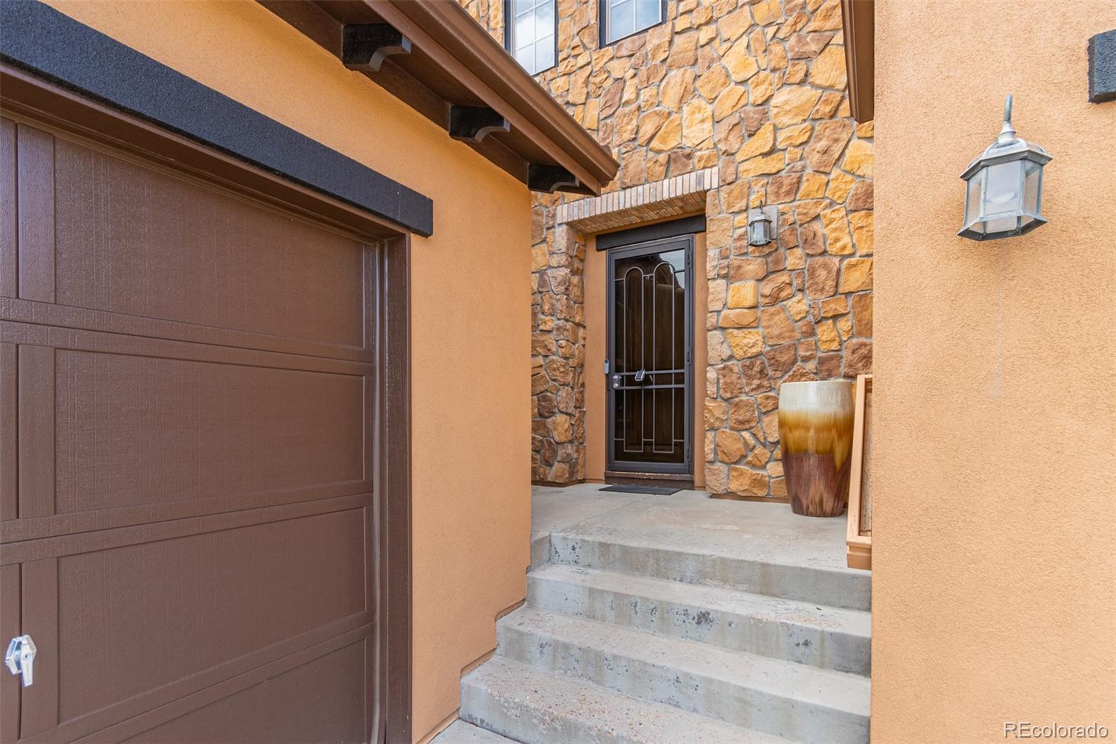 14921 W Warren Avenue