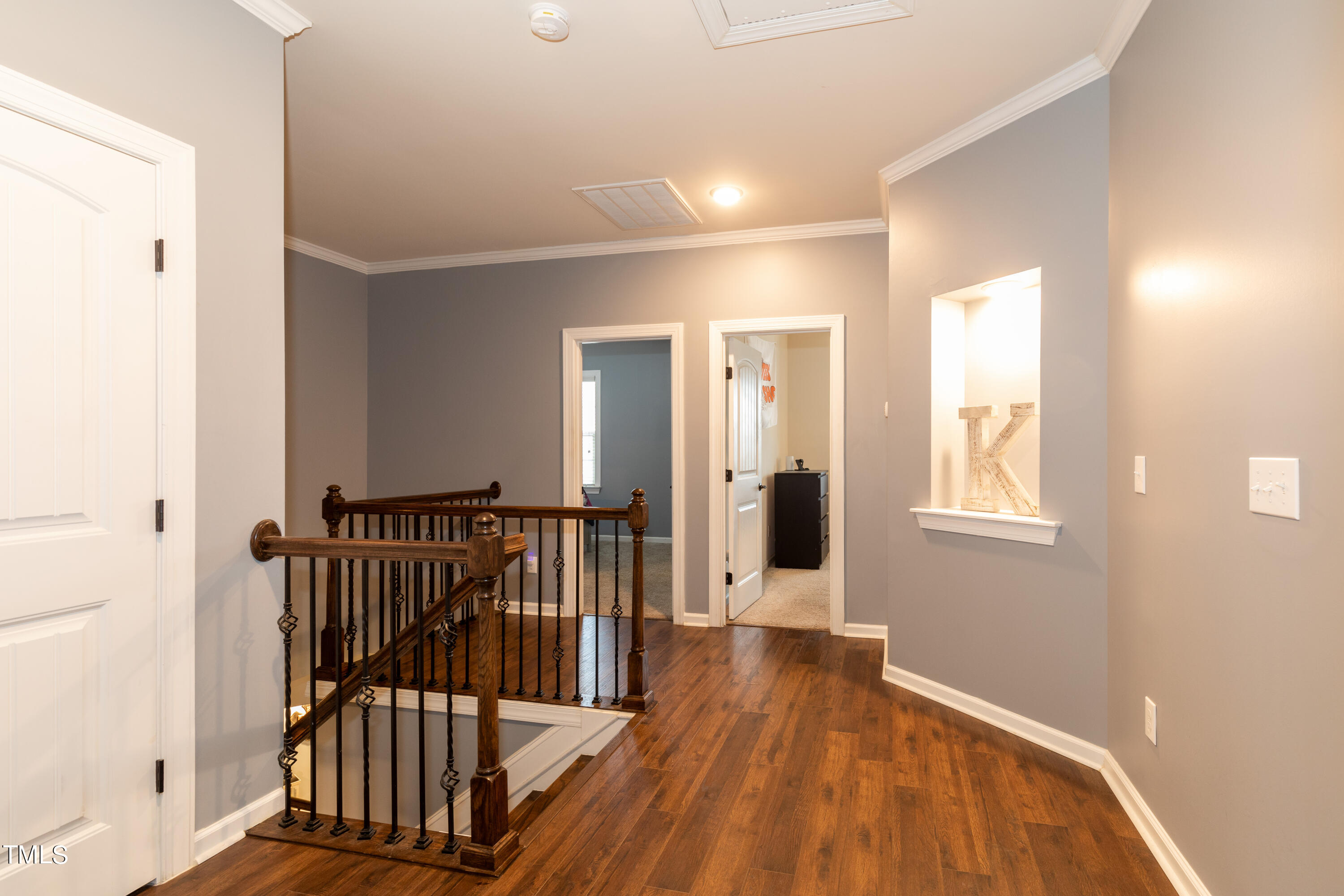 1896 Blue Jay Point