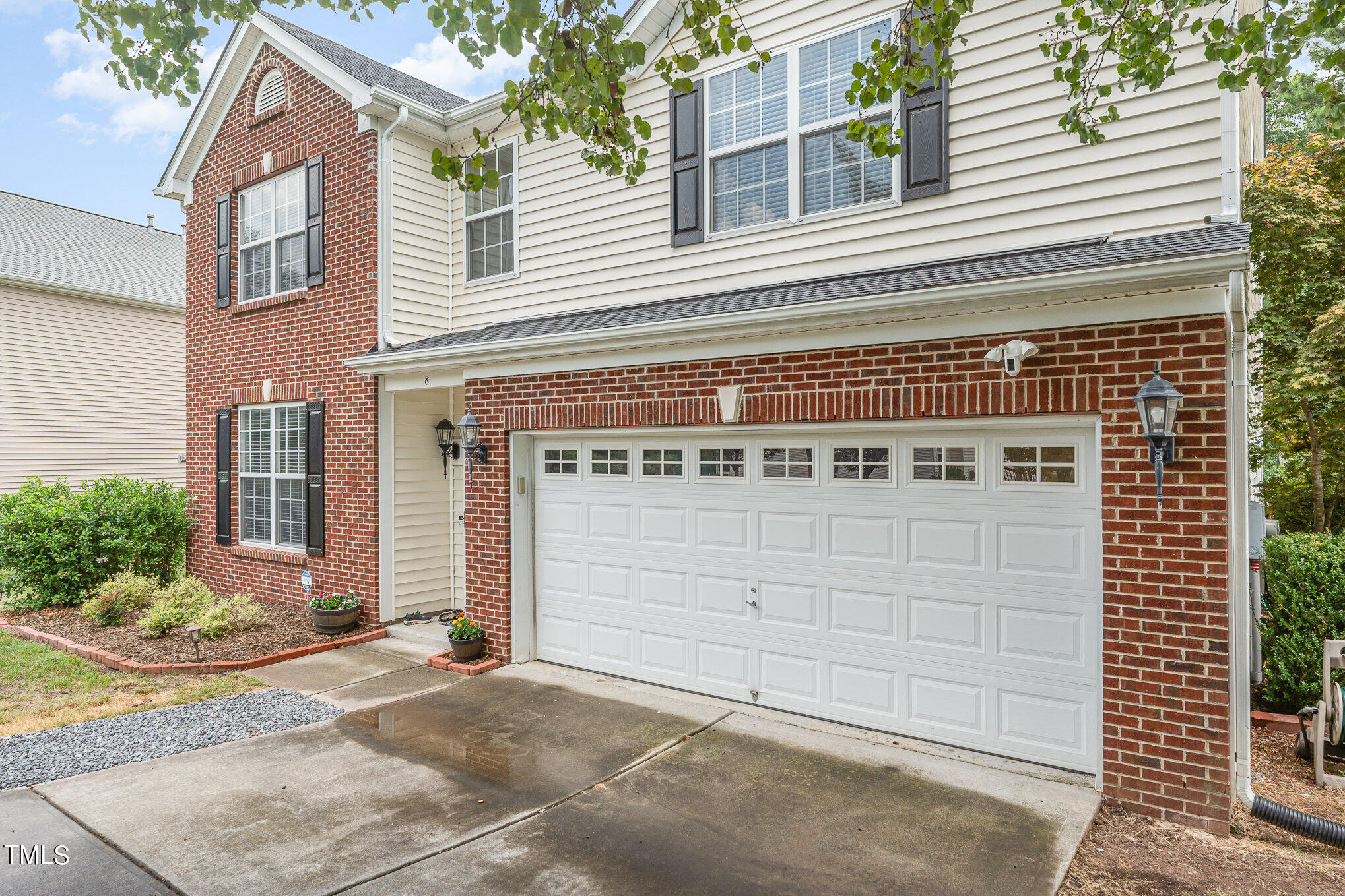 8 Autumn Leaf Lane