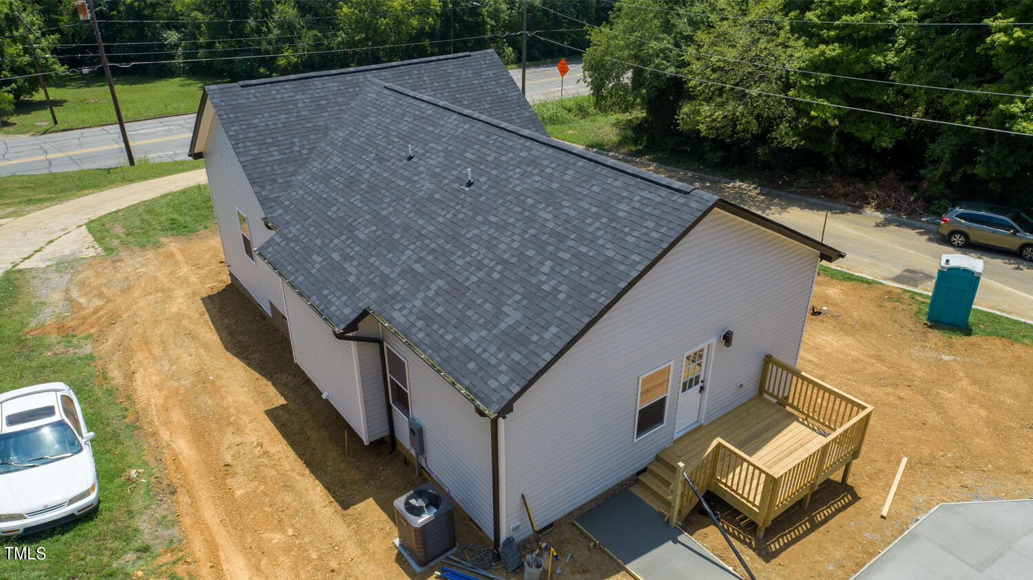 600 E E. Elm Street