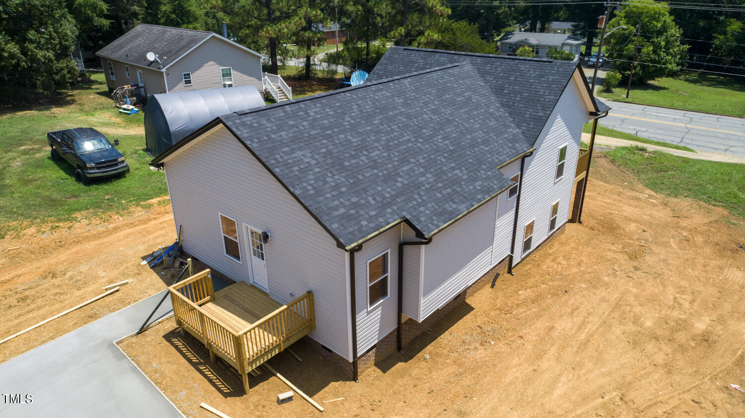 600 E E. Elm Street