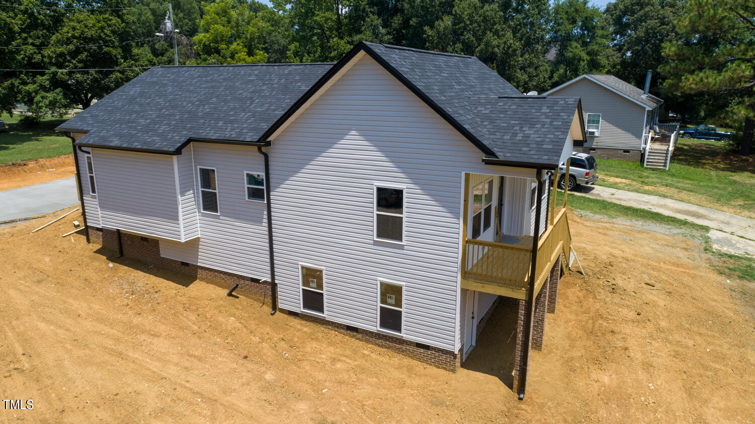 600 E E. Elm Street