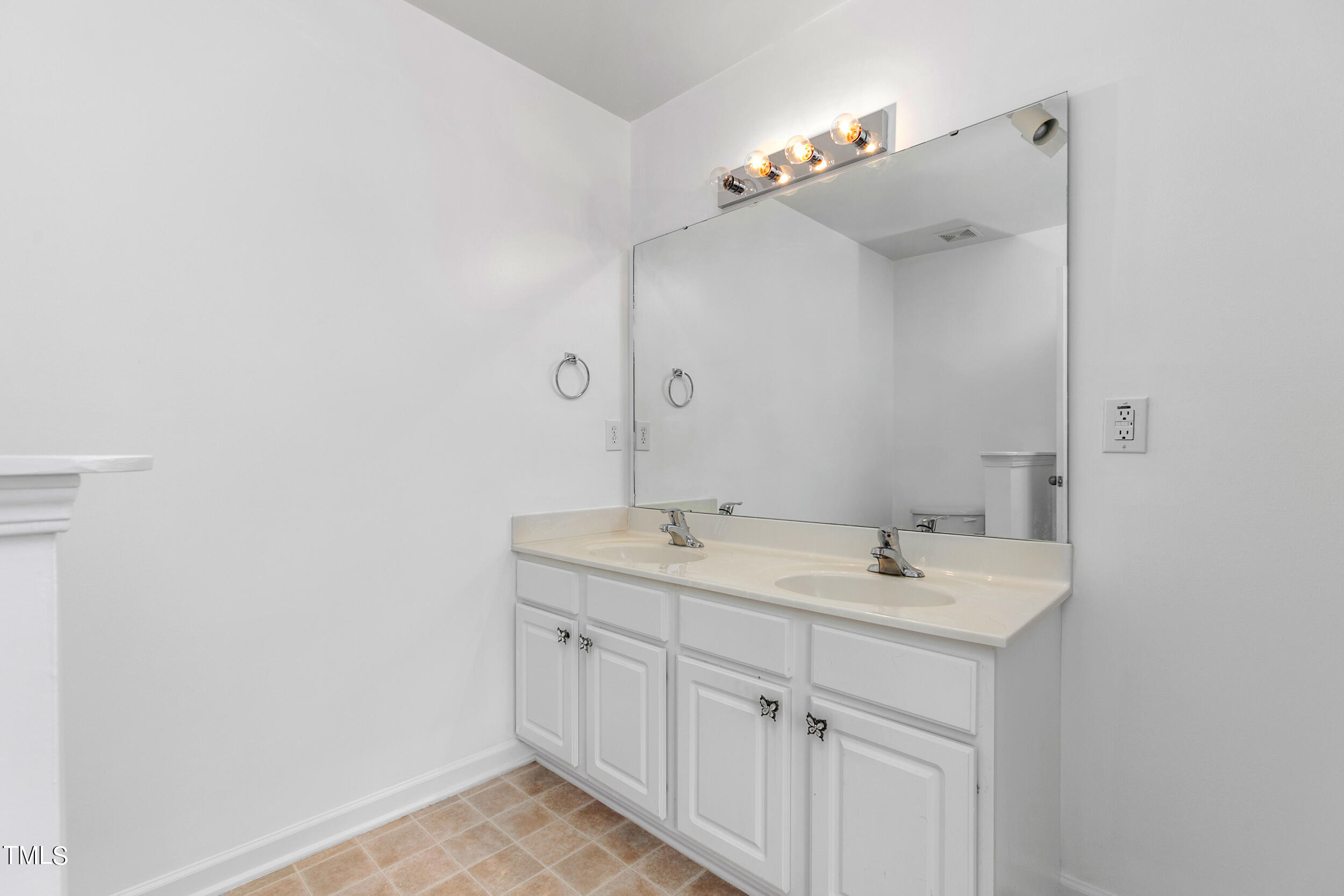 1411 Birkdale Circle