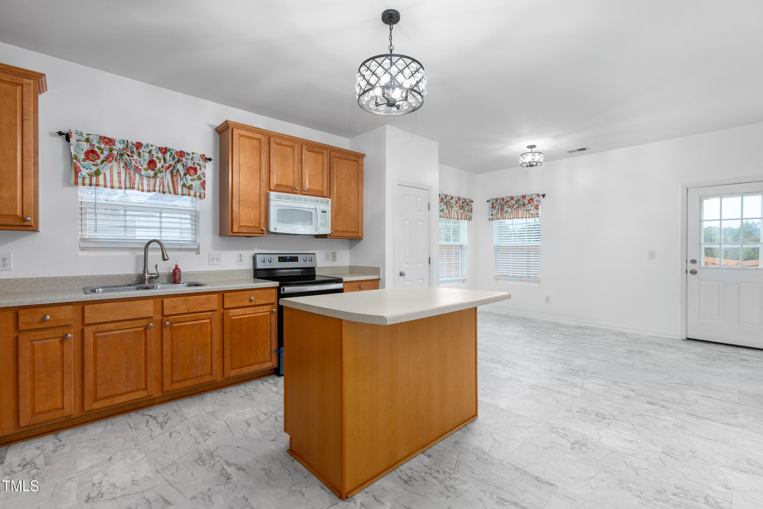 1411 Birkdale Circle