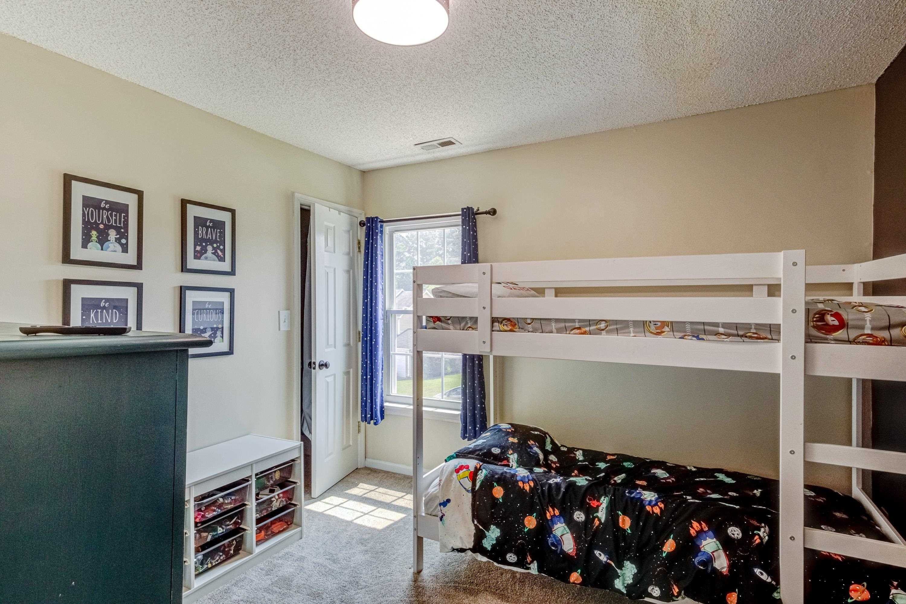909 Starkland Way