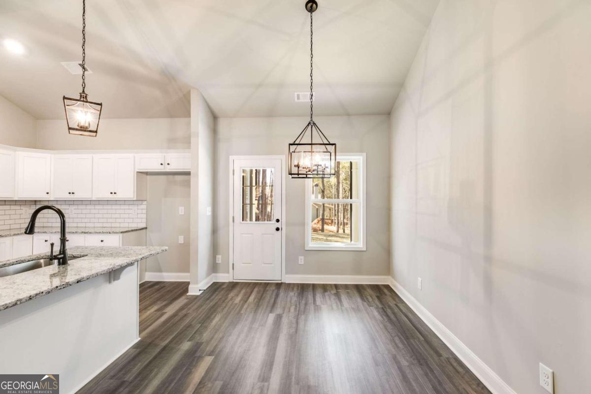 4084 OLD CARTERSVILLE Road