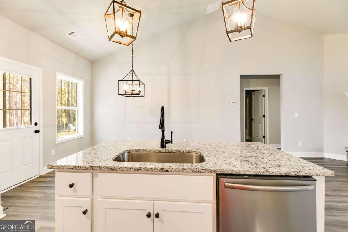 4084 OLD CARTERSVILLE Road