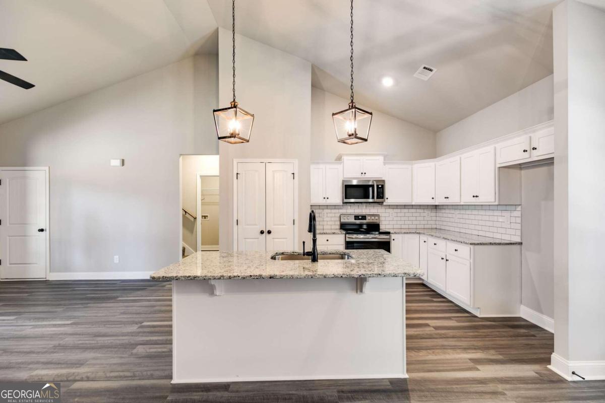 4084 OLD CARTERSVILLE Road