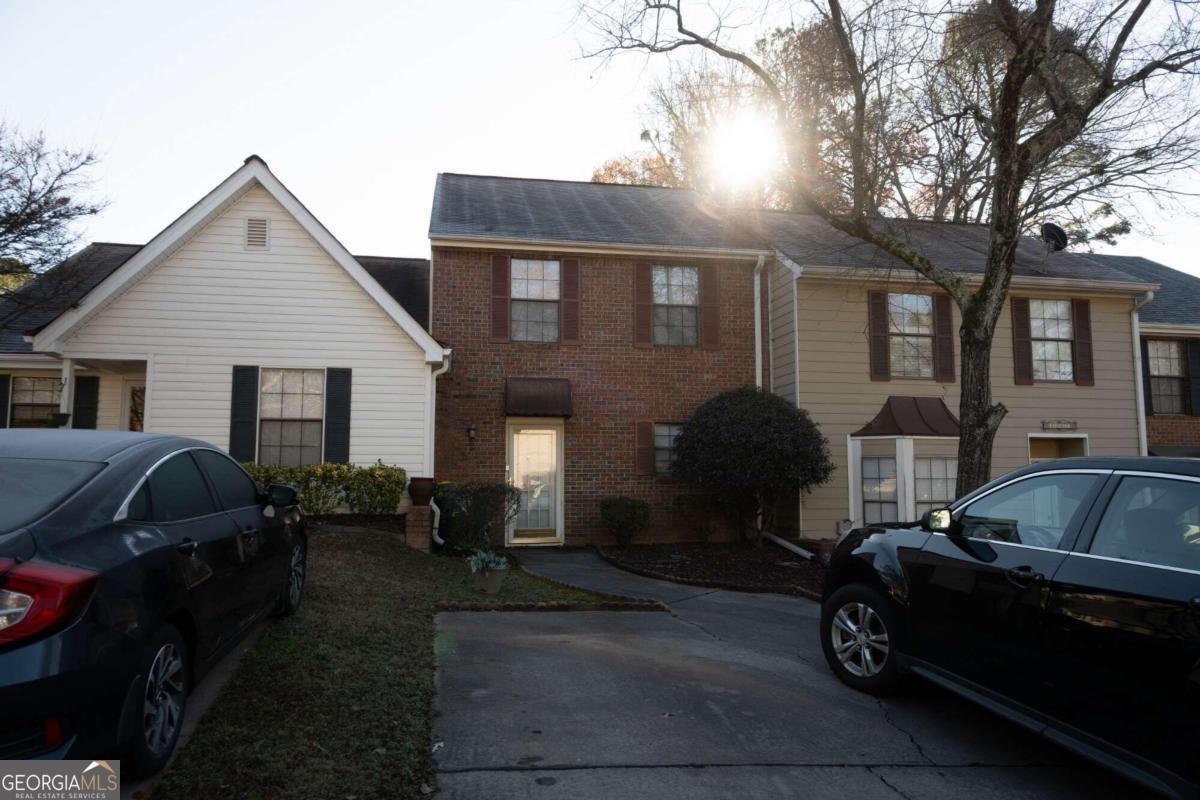 1070 Travelers Trail NW