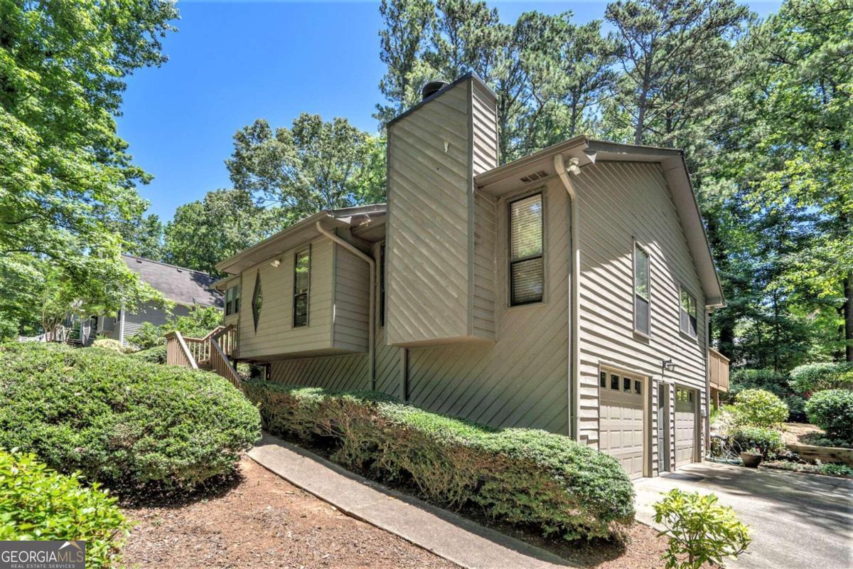 1726 Hickory Grove Trail NW