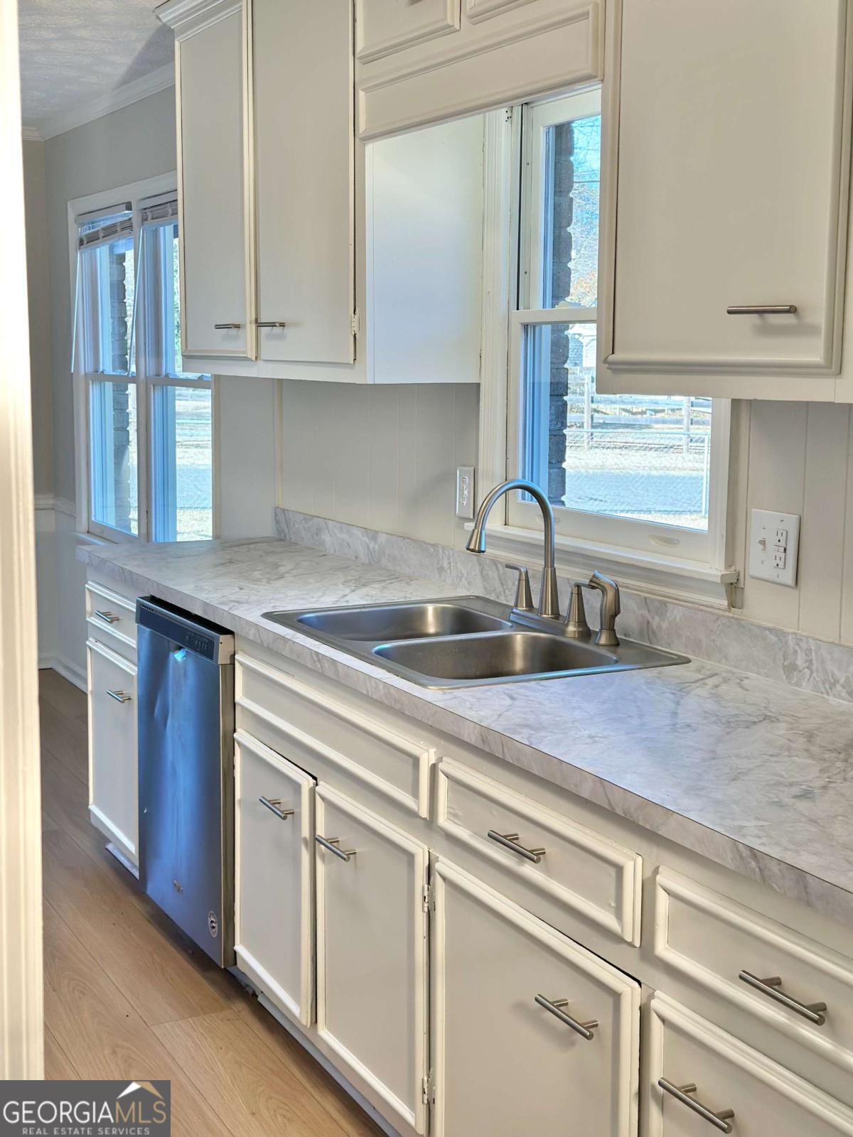 553 W SANDTOWN Road SW