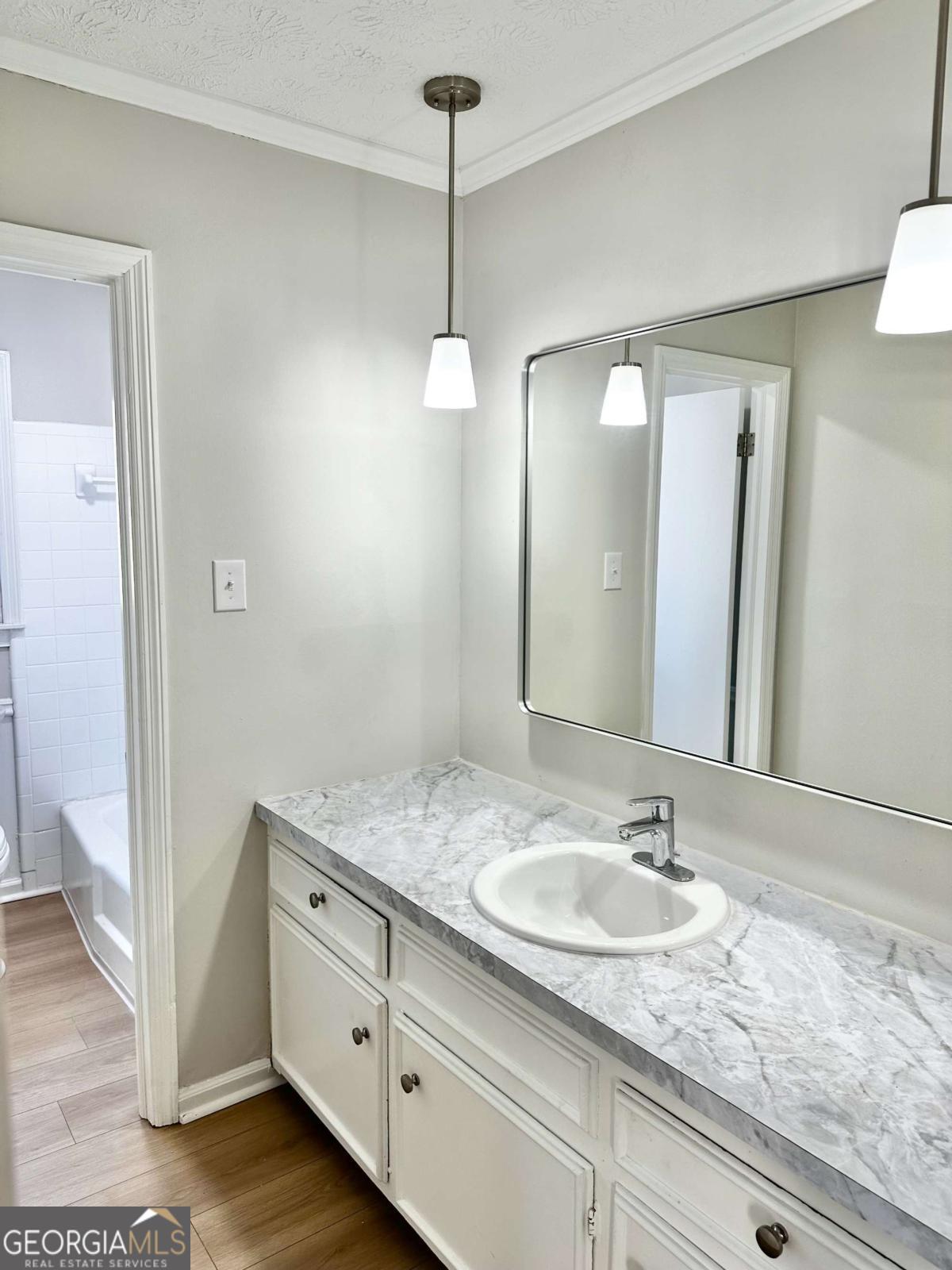 553 W SANDTOWN Road SW