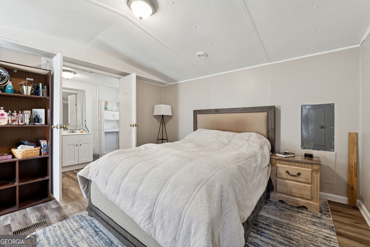 5381 Groovers Landing Road