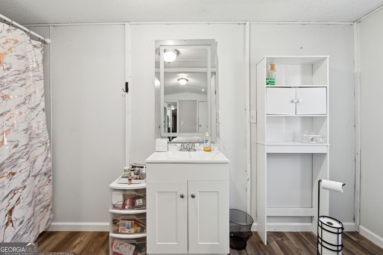 5381 Groovers Landing Road