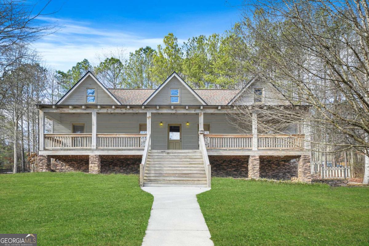 542 Schoolhouse Road