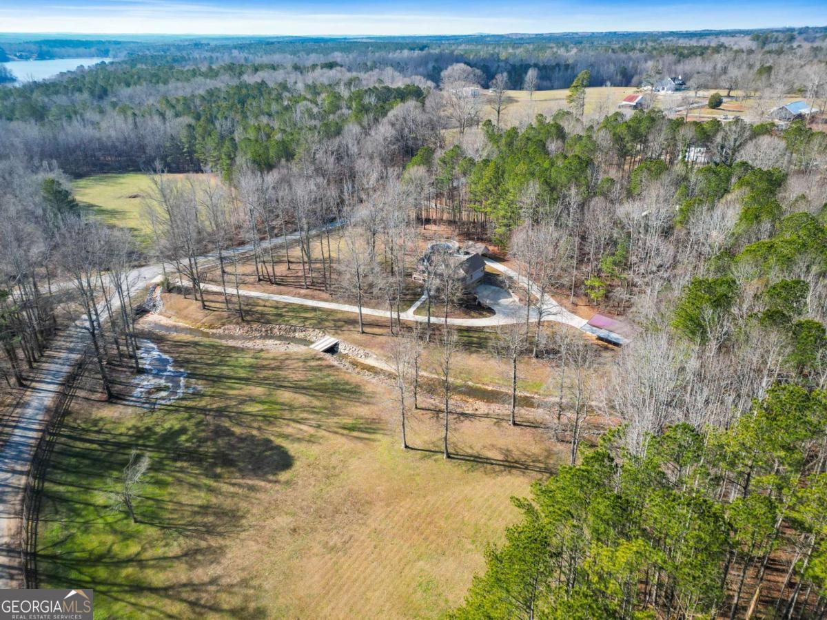 542 Schoolhouse Road