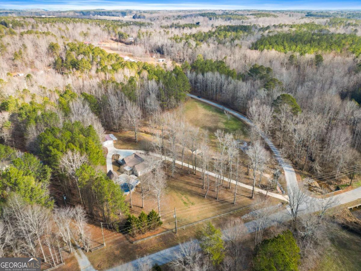 542 Schoolhouse Road