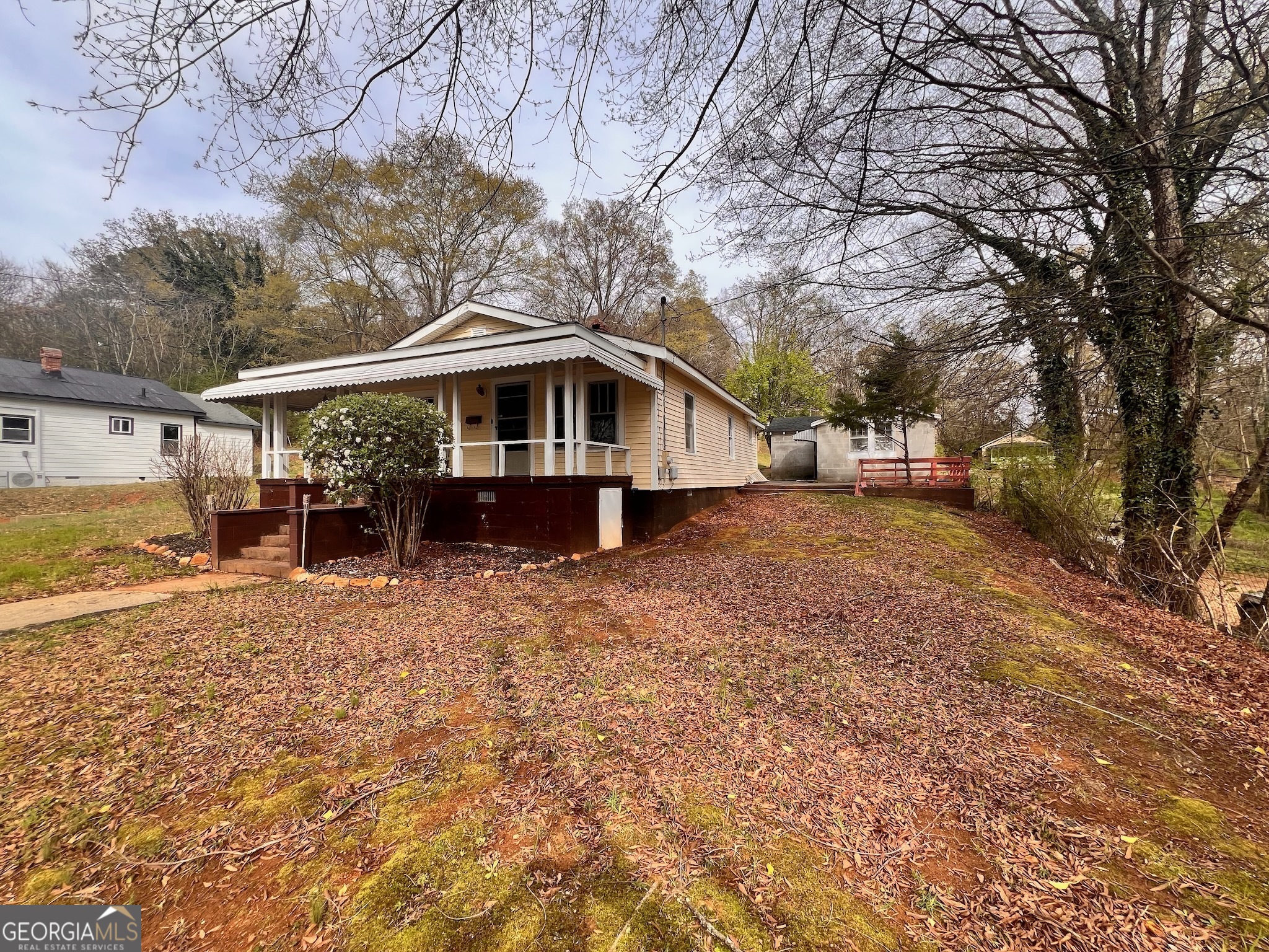 121 ROOSEVELT Street