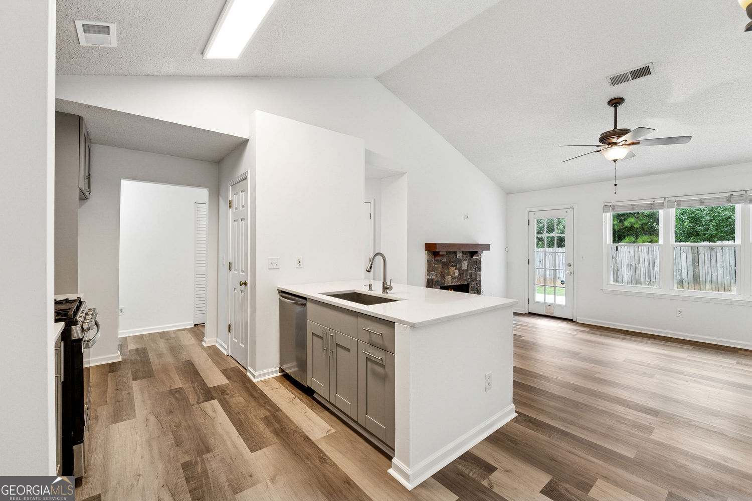 3807 Tidewater Way NW