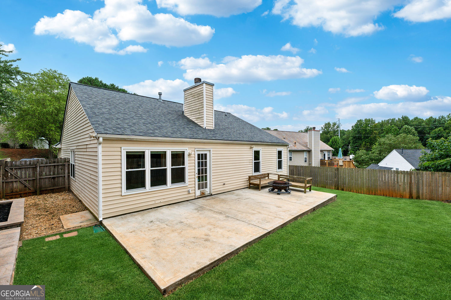 3807 Tidewater Way NW