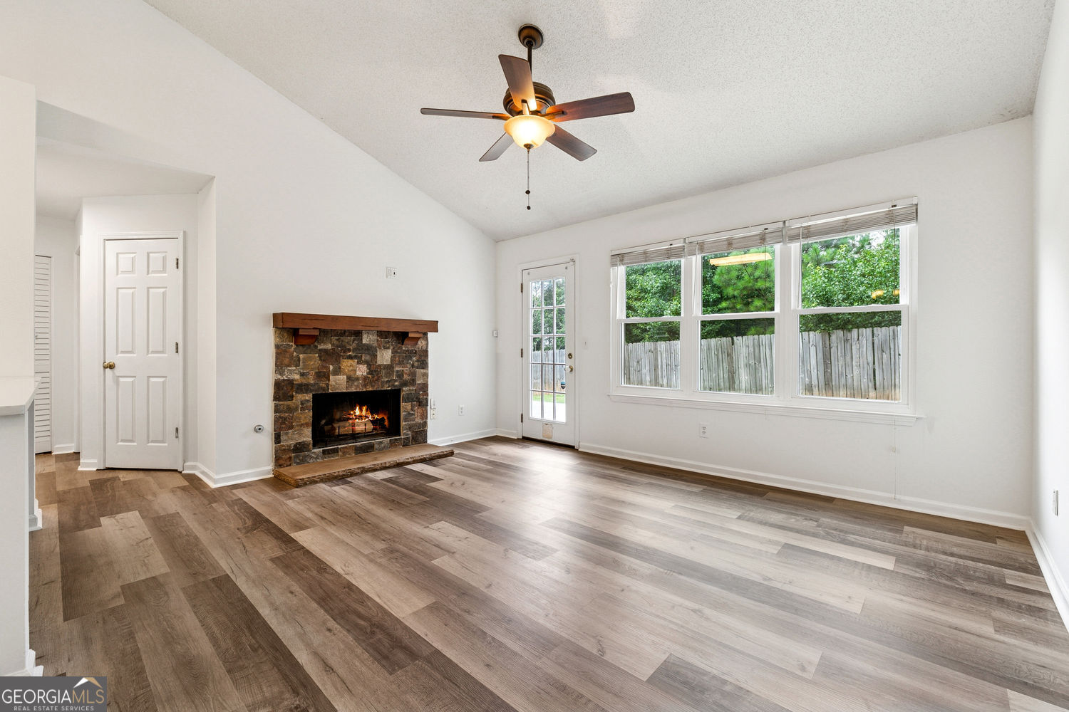 3807 Tidewater Way NW