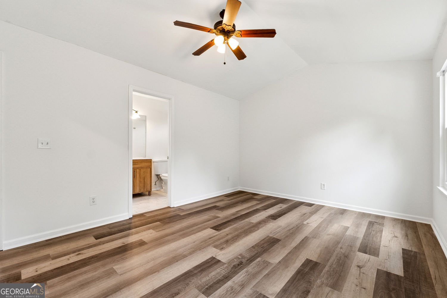 3807 Tidewater Way NW