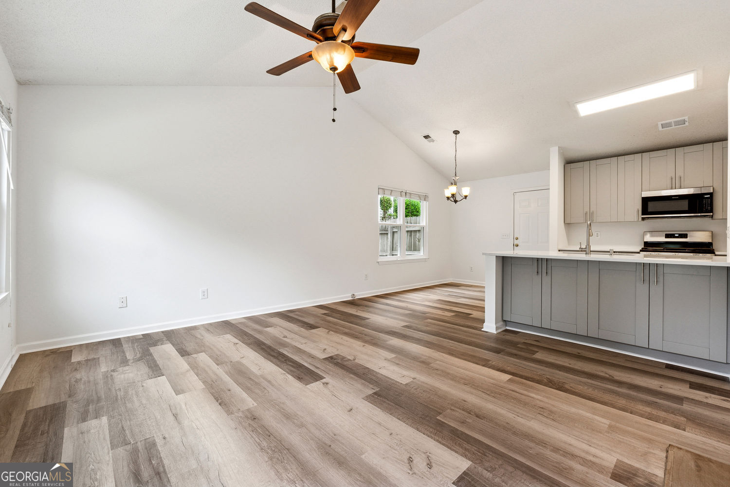 3807 Tidewater Way NW