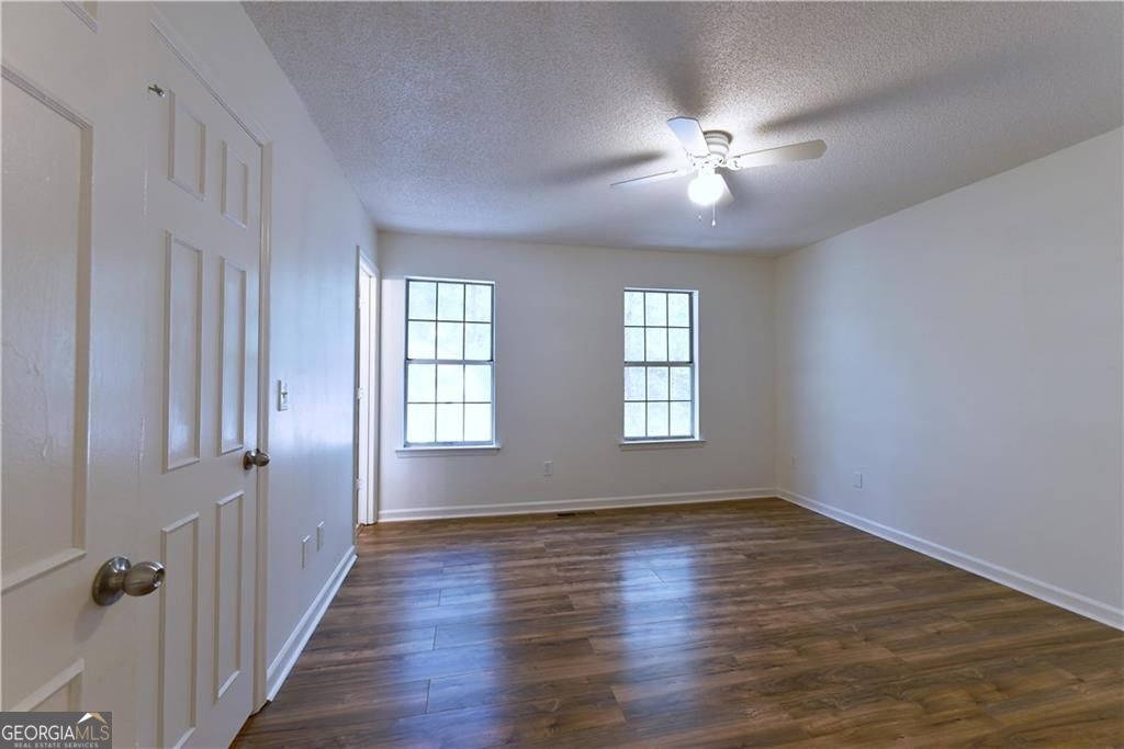 1697 Cedar Bluff Way