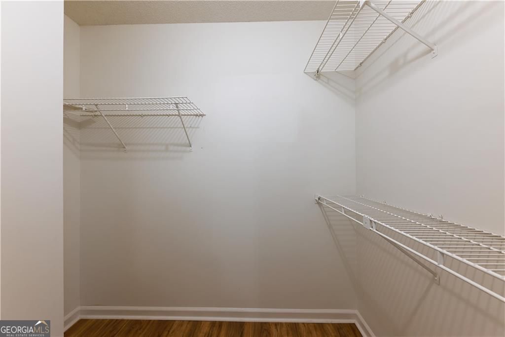 1697 Cedar Bluff Way