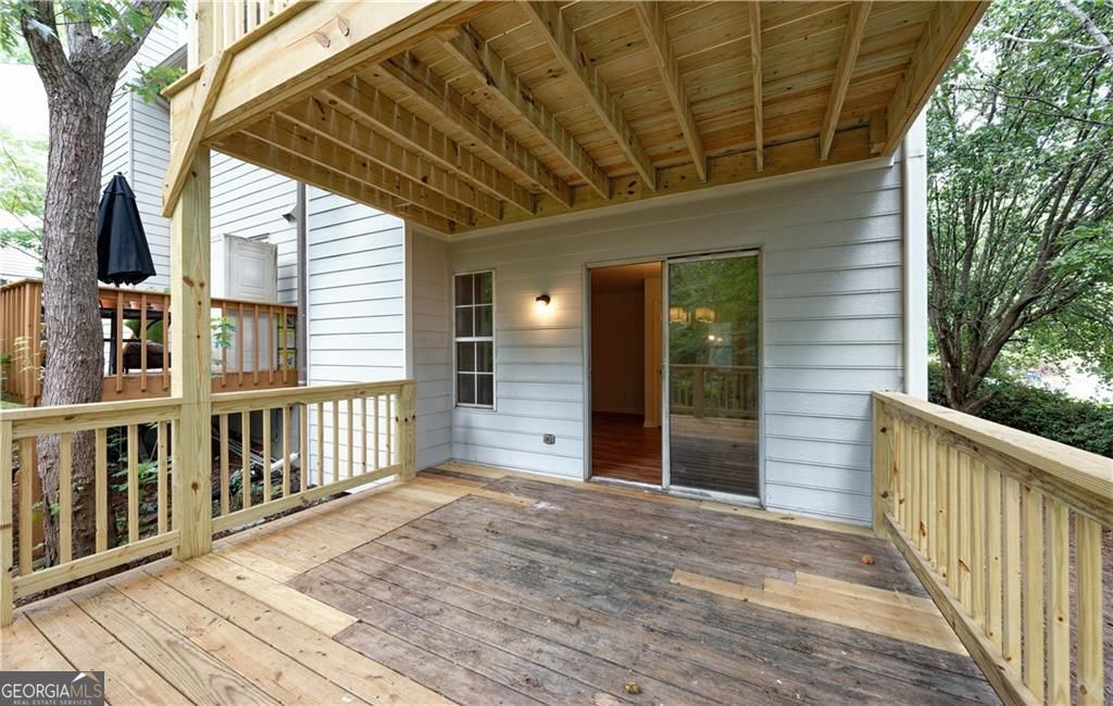 1697 Cedar Bluff Way