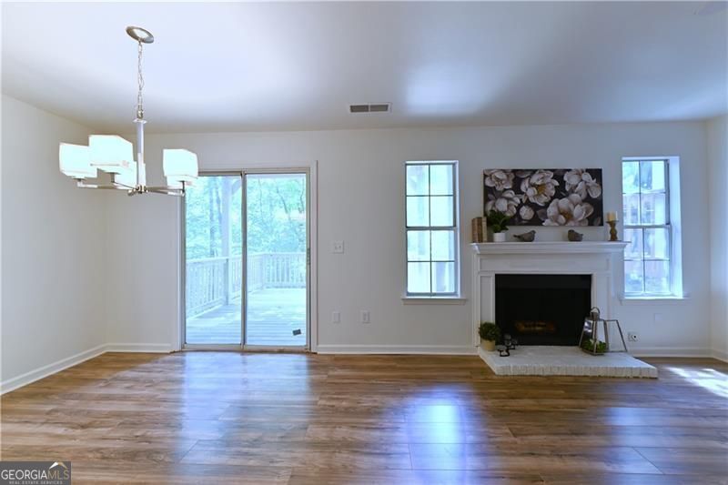 1697 Cedar Bluff Way