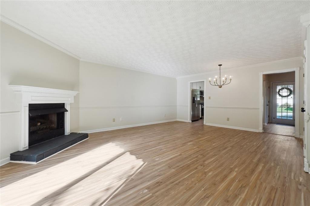 1070 Travelers Trail NW