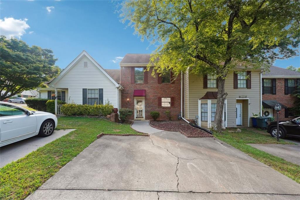 1070 Travelers Trail NW