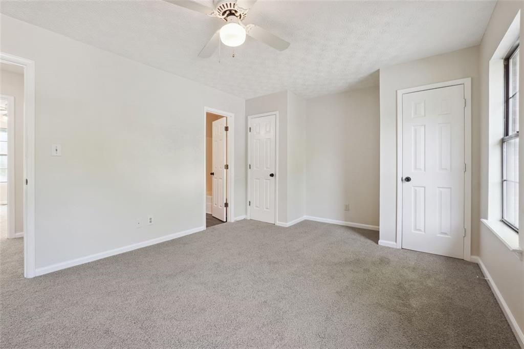 1070 Travelers Trail NW