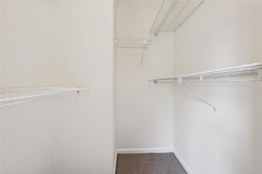 1070 Travelers Trail NW